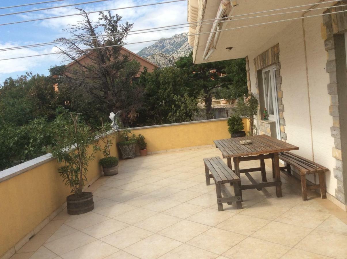 Apartman Nadia Karlobag Exterior photo