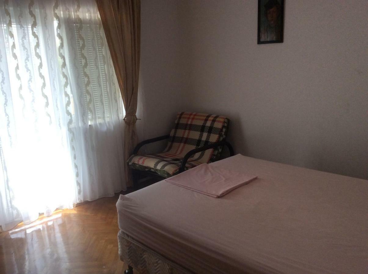 Apartman Nadia Karlobag Exterior photo